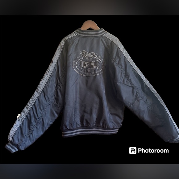 EUC Vintage? Lonsdale College / Varsity Jacket with White Quilted Lining - Picture 3 of 11